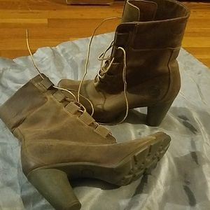 Sexy Timberland heeled boots!